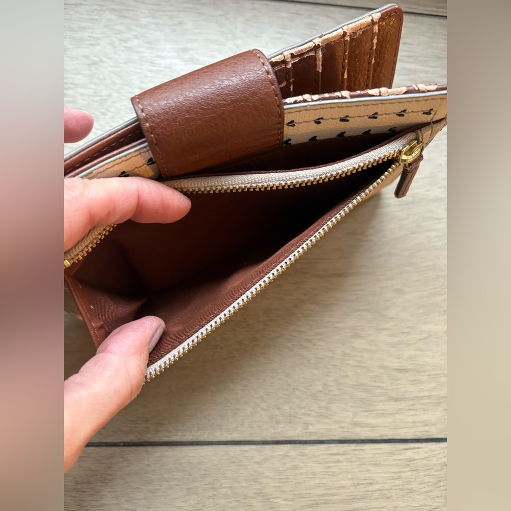 Fossil wallet - Picture 3 of 4